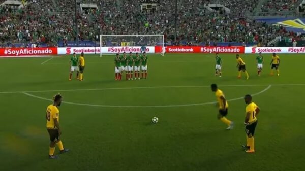 La última vez que se enfrentó México a Jamaica en la Copa Oro, las cosas no terminaron de la mejor manera. [Captura de pantalla]