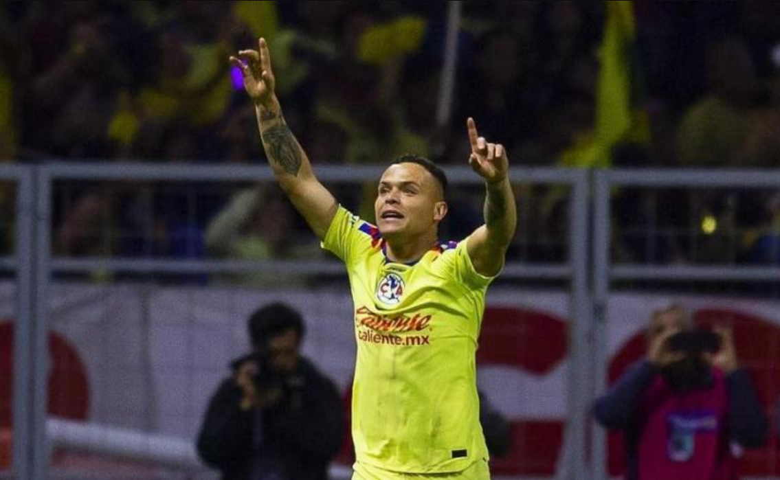Jonathan Rodríguez celebra un gol con el América. Instagram: jona_rodriguez21