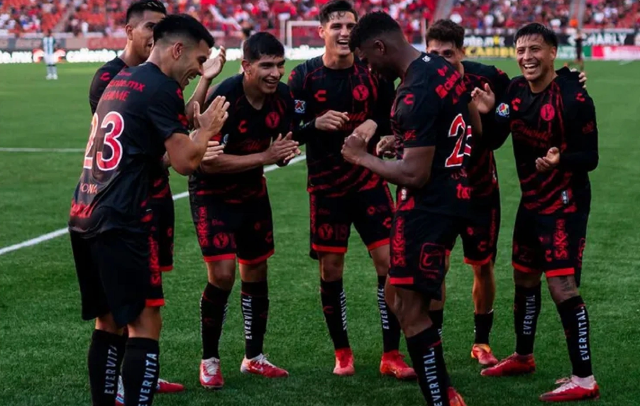 Los Xolos de Tijuana sufrieron en la frontera ante un complicado equipo de Santos Laguna