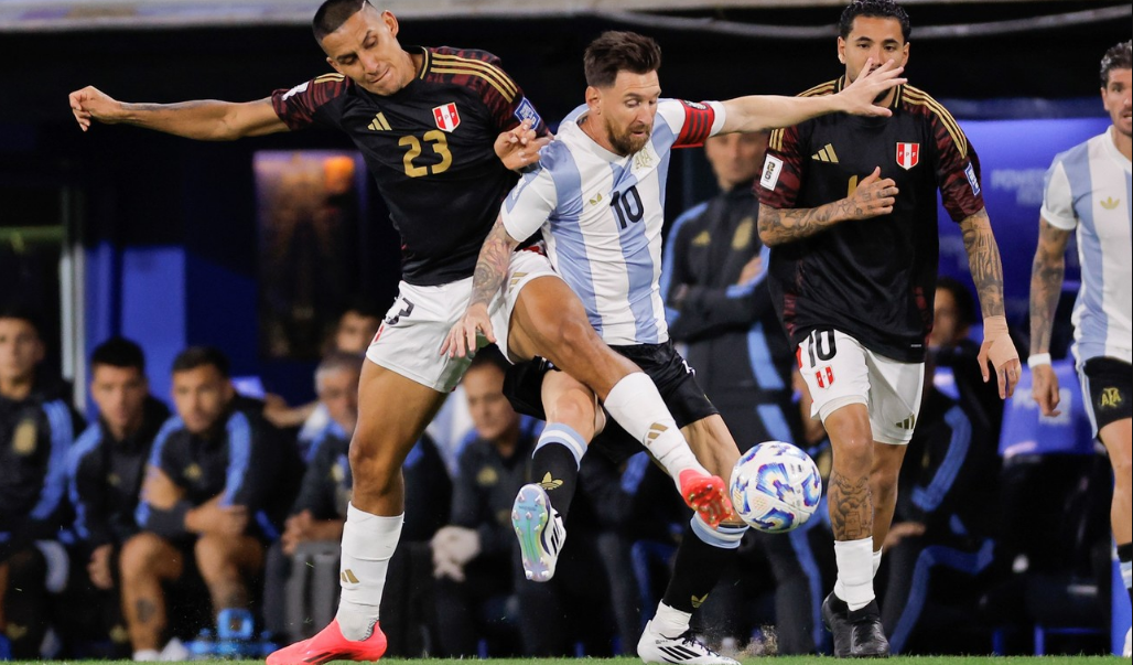 Argentina vs. Perú. (EFE)