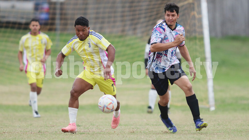 Halcones goleó 4-0 a Bastrop | FC Foto: Club Deportes / Jorge Iturralde