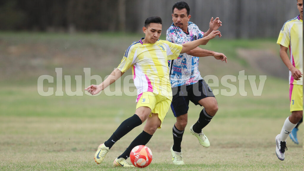 Halcones goleó 4-0 a Bastrop | FC Foto: Club Deportes / Jorge Iturralde