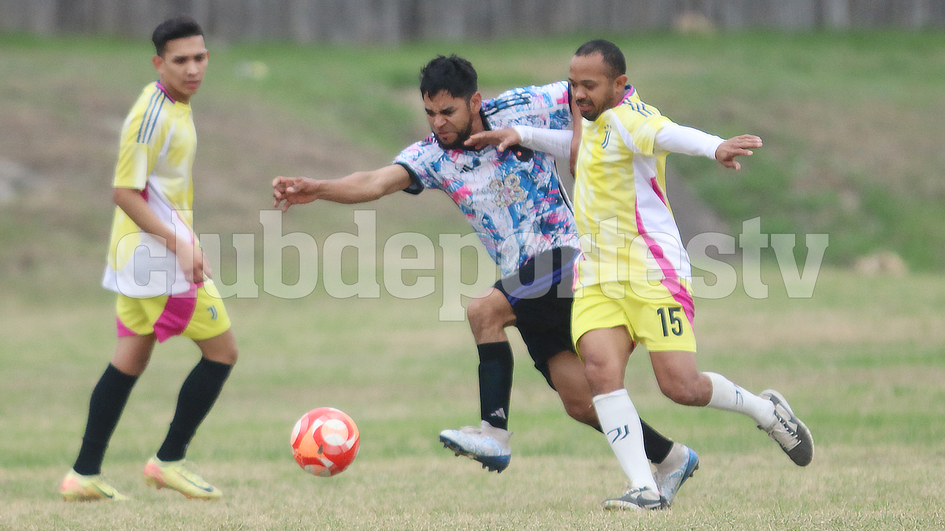 Halcones goleó 4-0 a Bastrop | FC Foto: Club Deportes / Jorge Iturralde