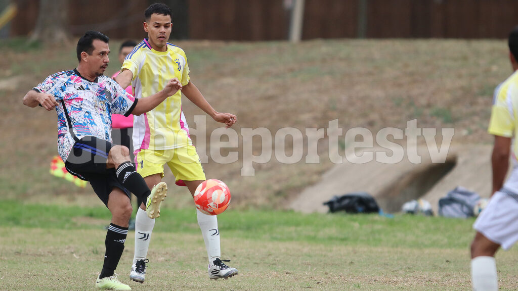 Halcones goleó 4-0 a Bastrop | FC Foto: Club Deportes / Jorge Iturralde