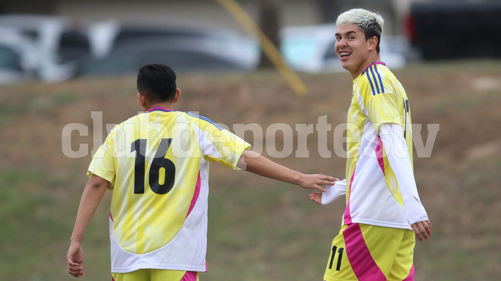 Halcones goleó 4-0 a Bastrop | FC Foto: Club Deportes / Jorge Iturralde