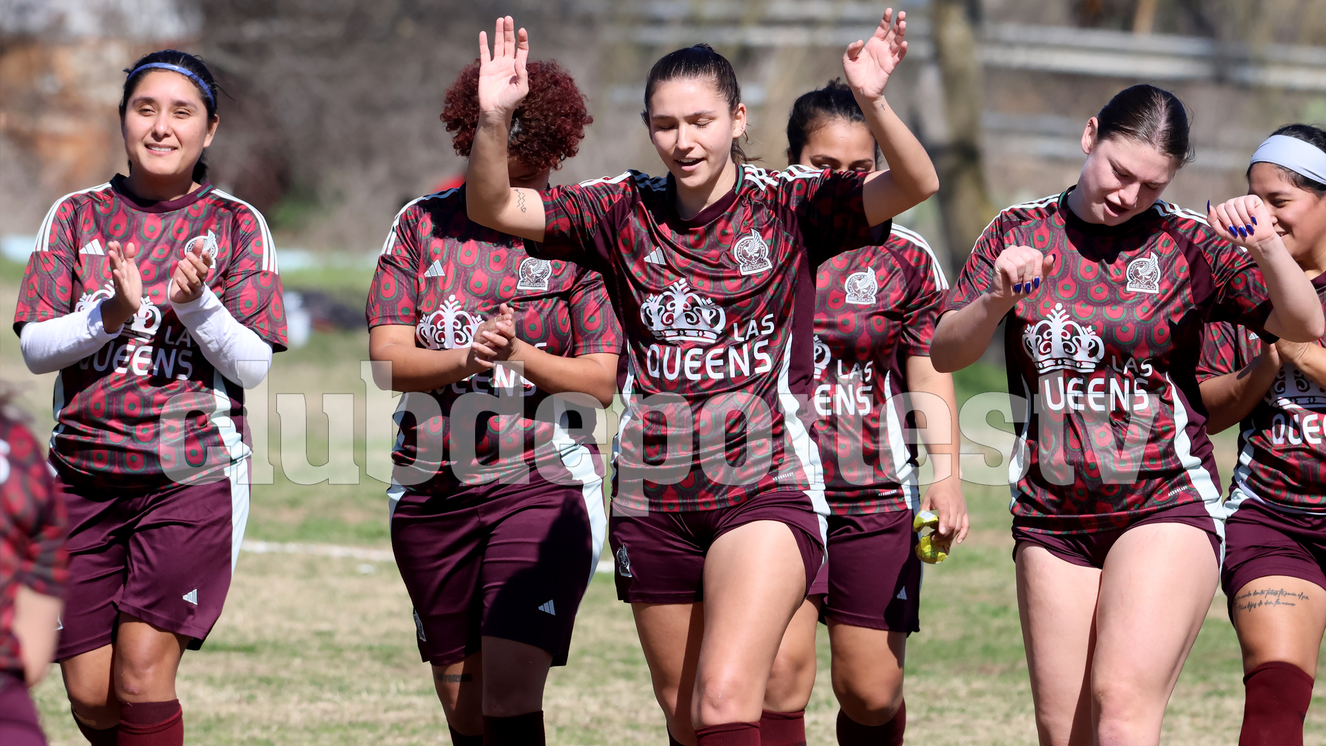 Las Queens de Jarochos Soccer League lograron el tercer lugar | Foto: Club Deportes / Jorge Iturralde