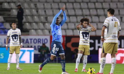 Kennedy festeja su segundo gol ante el sinsabor de los auriazules.