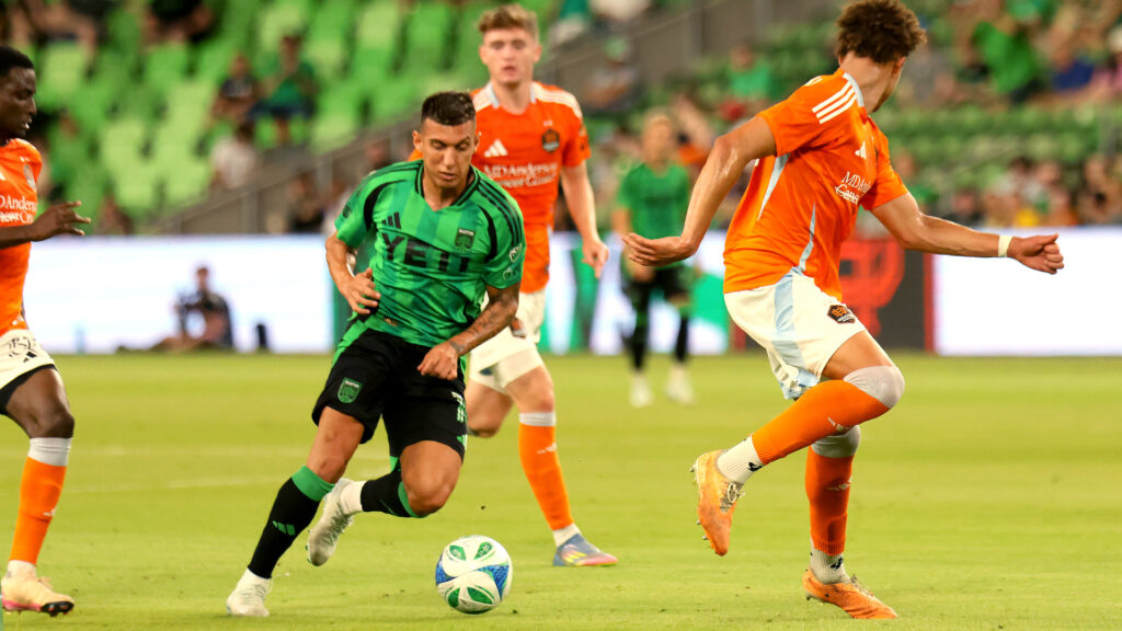 Austin FC avanza en Open Cup al vencer a Houston Dynamo 31 | Foto Club Deportes Jorge Iturralde Austin FC avanza en Open Cup al vencer a Houston Dynamo 31 | Foto Club Deportes Jorge Iturralde Austin FC avanza en Open Cup al vencer a Houston Dynamo 3-1 | Foto: Club Deportes / Jorge Iturralde