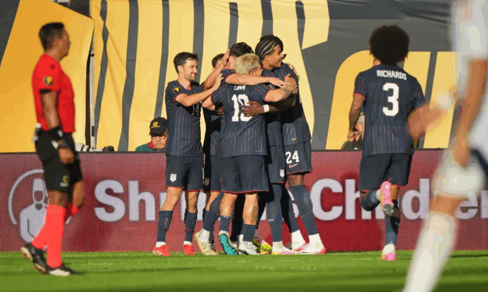 Estados Unidos resiste en los penales y avanza a semifinales