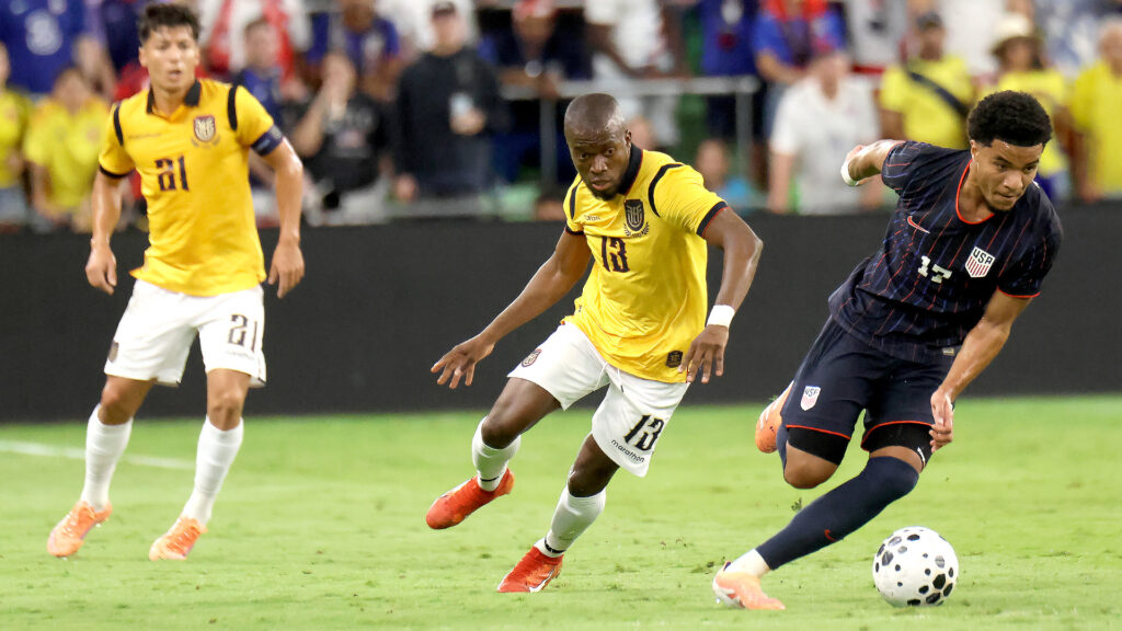 Estados Unidos y Ecuador empataron a un gol | Foto: Club Deportes / Jorge Iturralde