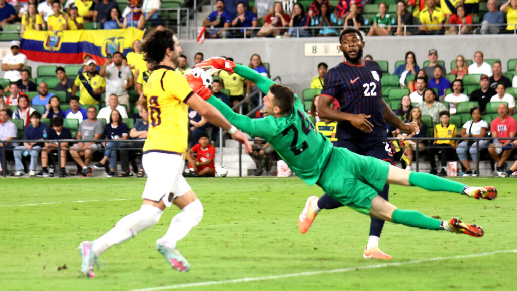Estados Unidos y Ecuador empataron a un gol | Foto: Club Deportes / Jorge Iturralde